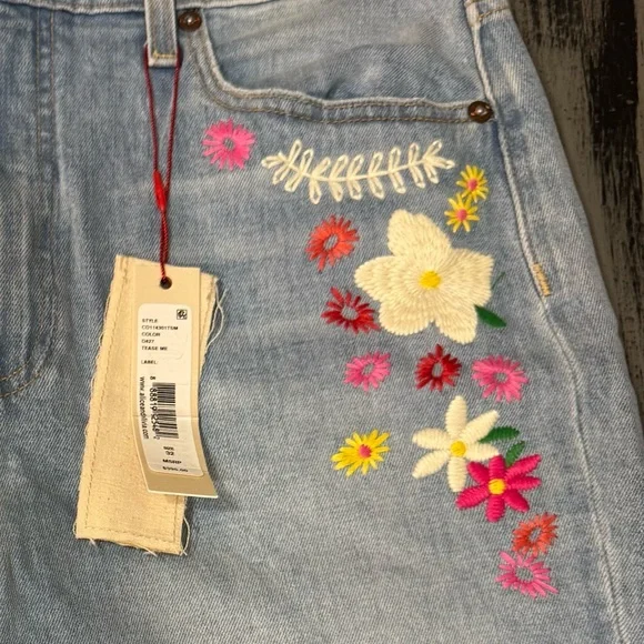 Alice + Olivia "Beautiful" High-Rise Bell Bottom Jeans - Floral Embroidered NWT - Picture 12 of 16